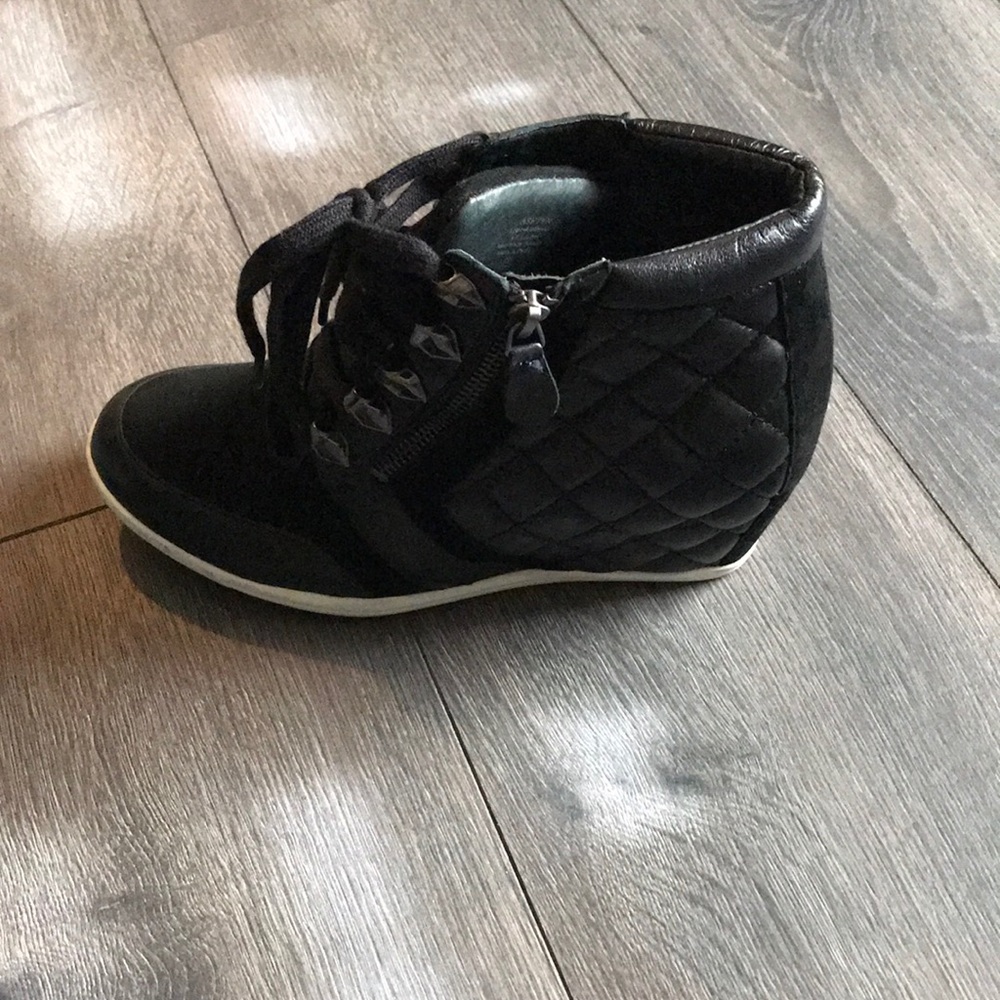 Leather wedge sneaker - Picture 2 of 8